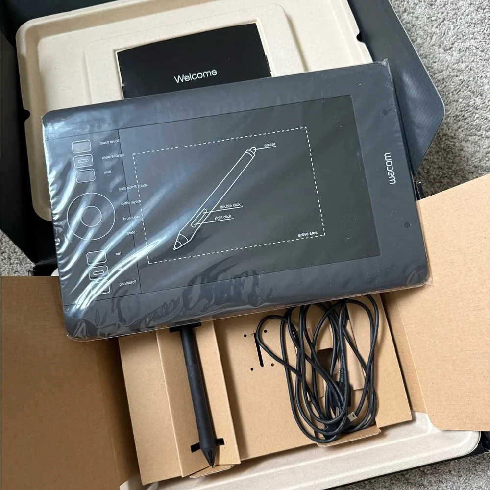 Wacom • Intuos Pro Drawing Tablet